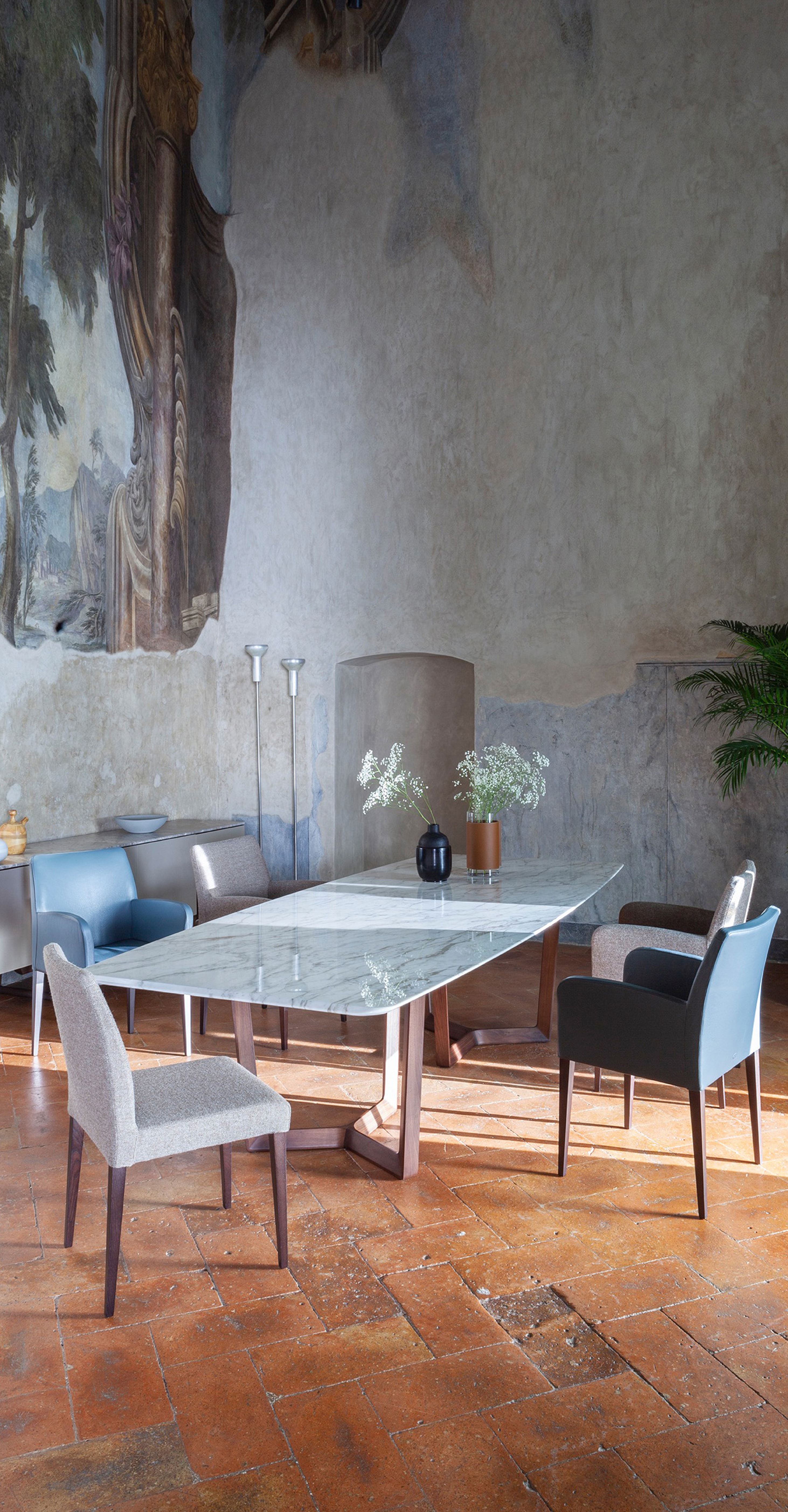 Liz | Chair - Poltrona Frau Style & Design Centre Liz | Chair - Poltrona Frau Style & Design Centre